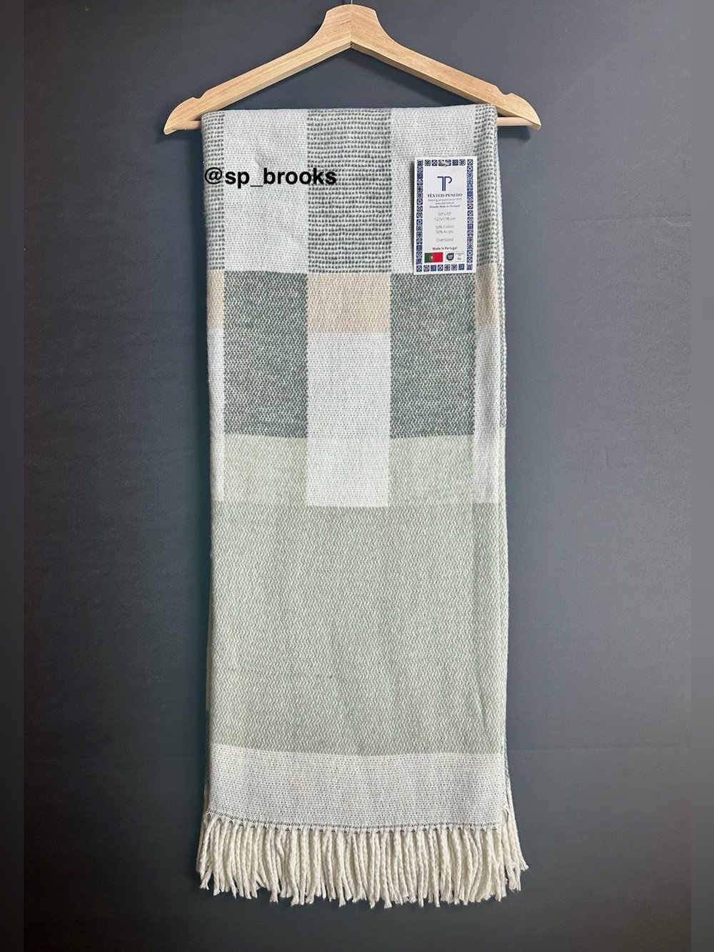 🎁Texteis Penedo Throw Blanket - Cotton Blend Textured Color Block Sage and Ivory